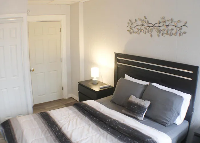 Apartment 2br - Parking - 5 Min To North Shore! *