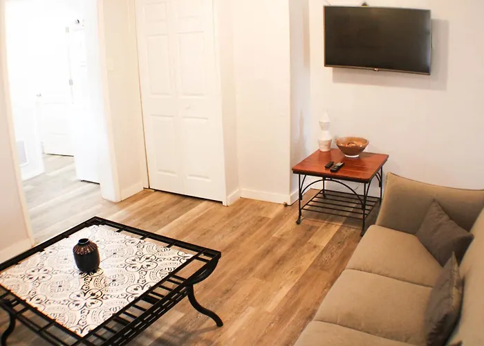 Apartment 2br - Parking - 5 Min To North Shore!
